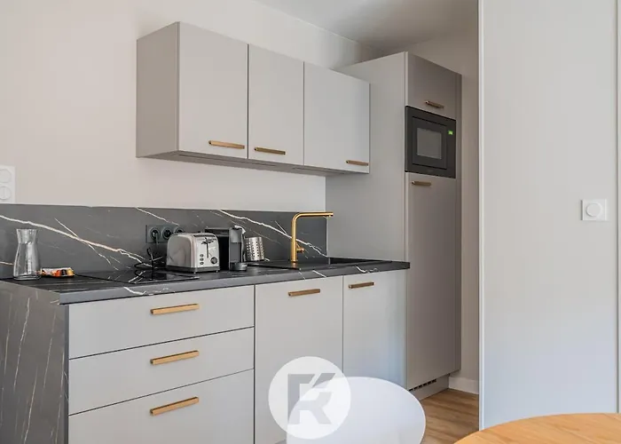 Apartment R'apparts La D'albert T2 *
